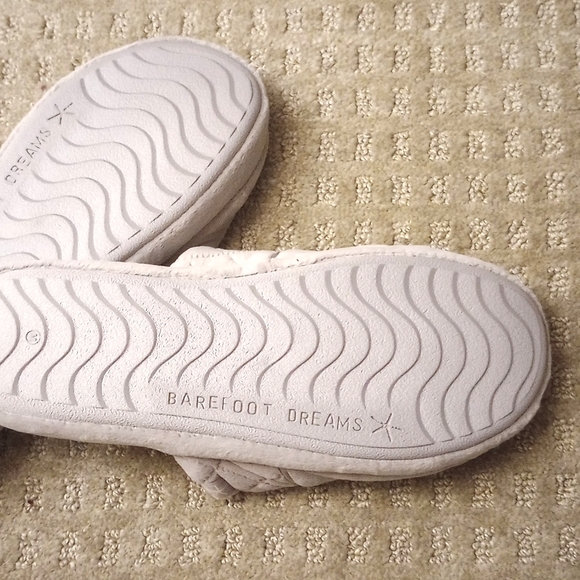 Barefoot Dreams Luxe Chic Slippers  New - Picture 5 of 8